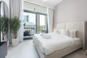 Graceful Studio Apartment Near to Circle Mall at Sunrise Legacy in Arjan